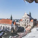 Muenchner Hof فندق 3*
