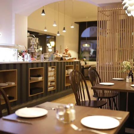فندق Muenchner Hof 3*