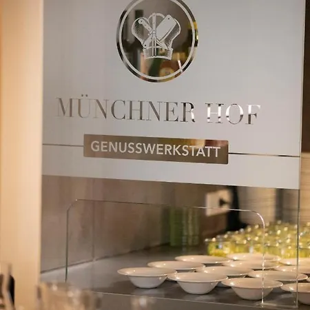 Muenchner Hof Отель Альтёттинг