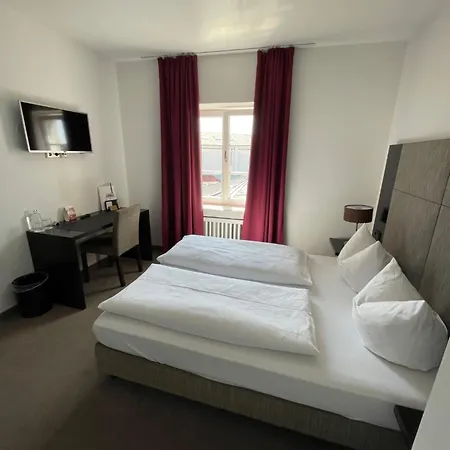 Отель Muenchner Hof