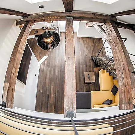 Muenchner Hof Отель Альтёттинг