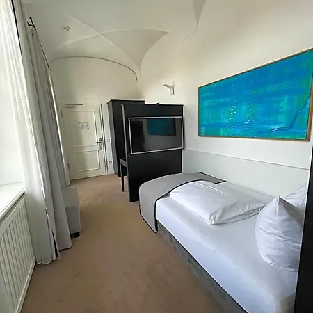 Muenchner Hof 3* 阿尔多廷