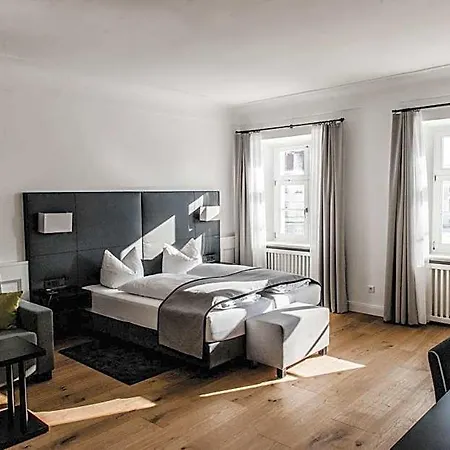 Отель Muenchner Hof 3*