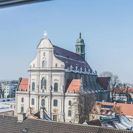 Muenchner Hof Hotel 3*