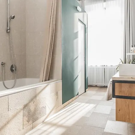 Muenchner Hof Отель 3*