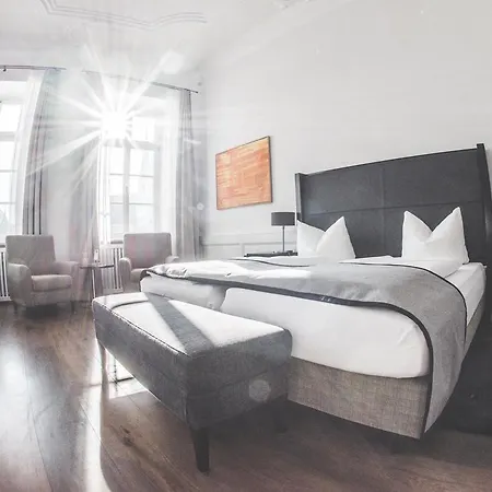Muenchner Hof 3* Альтёттинг