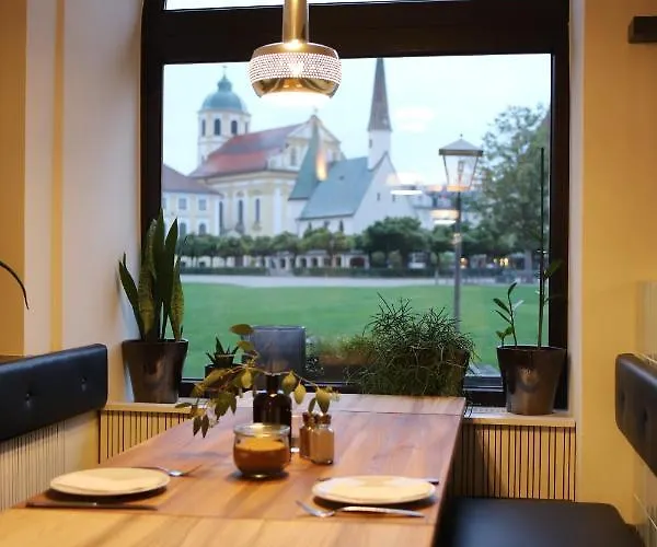 Muenchner Hof 3*