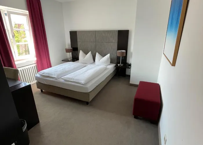 Muenchner Hof 3* Альтёттинг